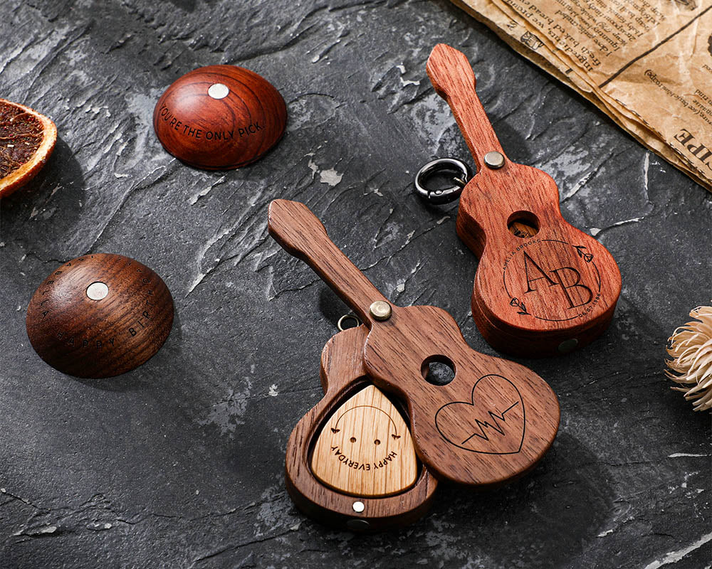 Top 5 Must-Have Guitar Accessories: Guitar Picks & Cases That Make a Difference